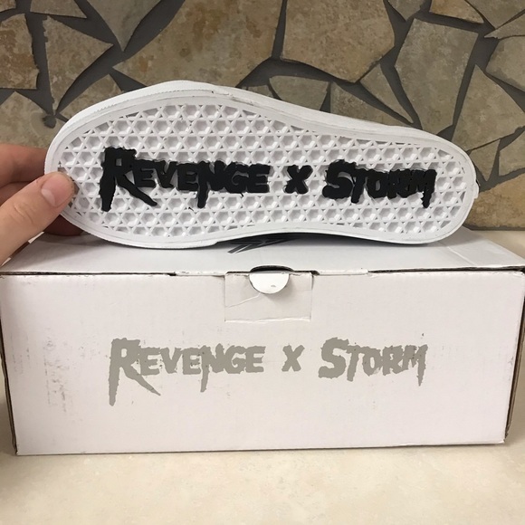 Revenge x Storm Black🔥 - Picture 2 of 4